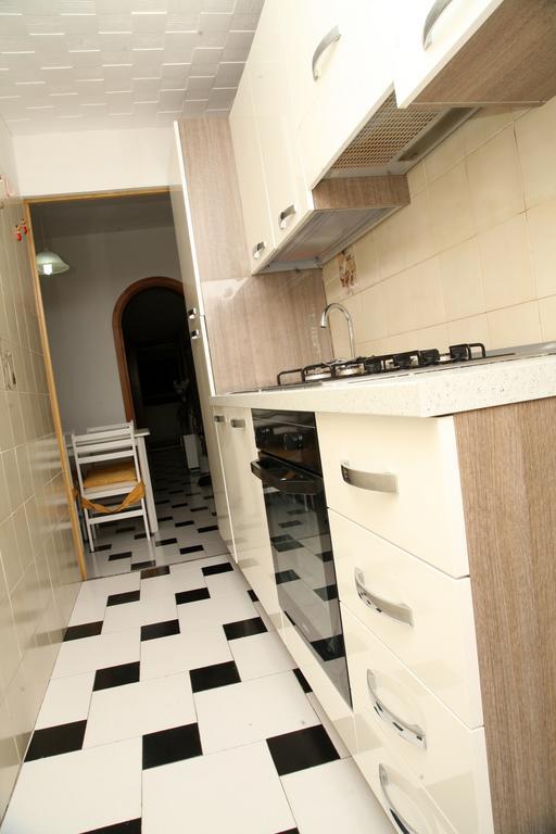 De Amicis Apartment Кальяри Номер фото